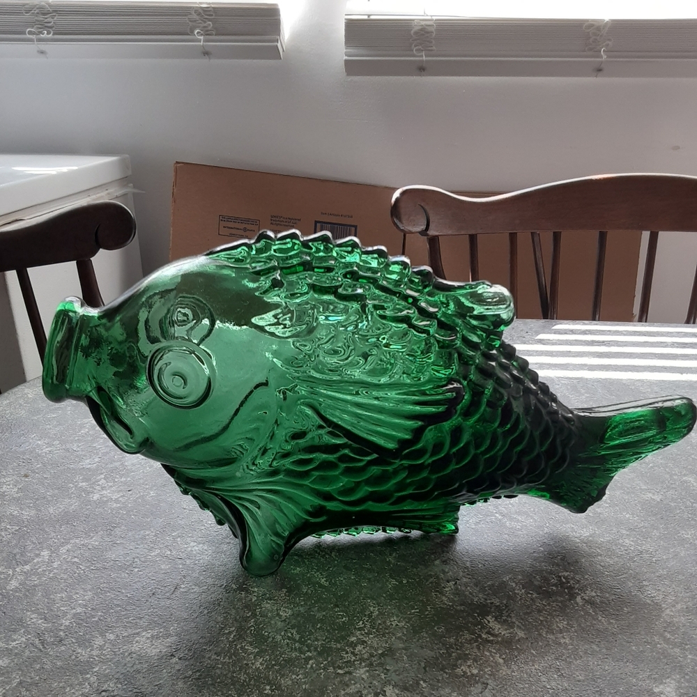 vintage bidders whiskey fish decanter 14” long.